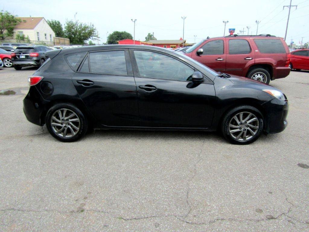Used 2012 MAZDA MAZDA3 i Touring FWD image 3