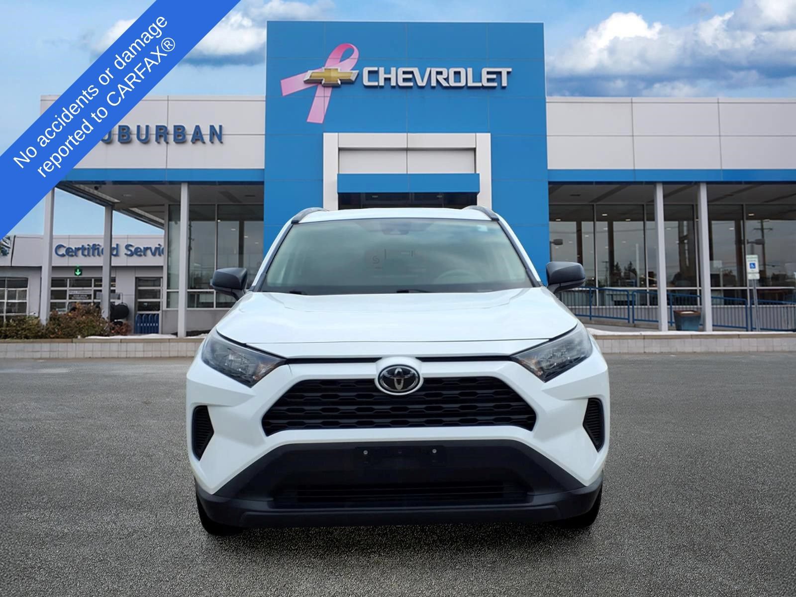 Used 2019 Toyota RAV4 LE AWD/4WD image 2
