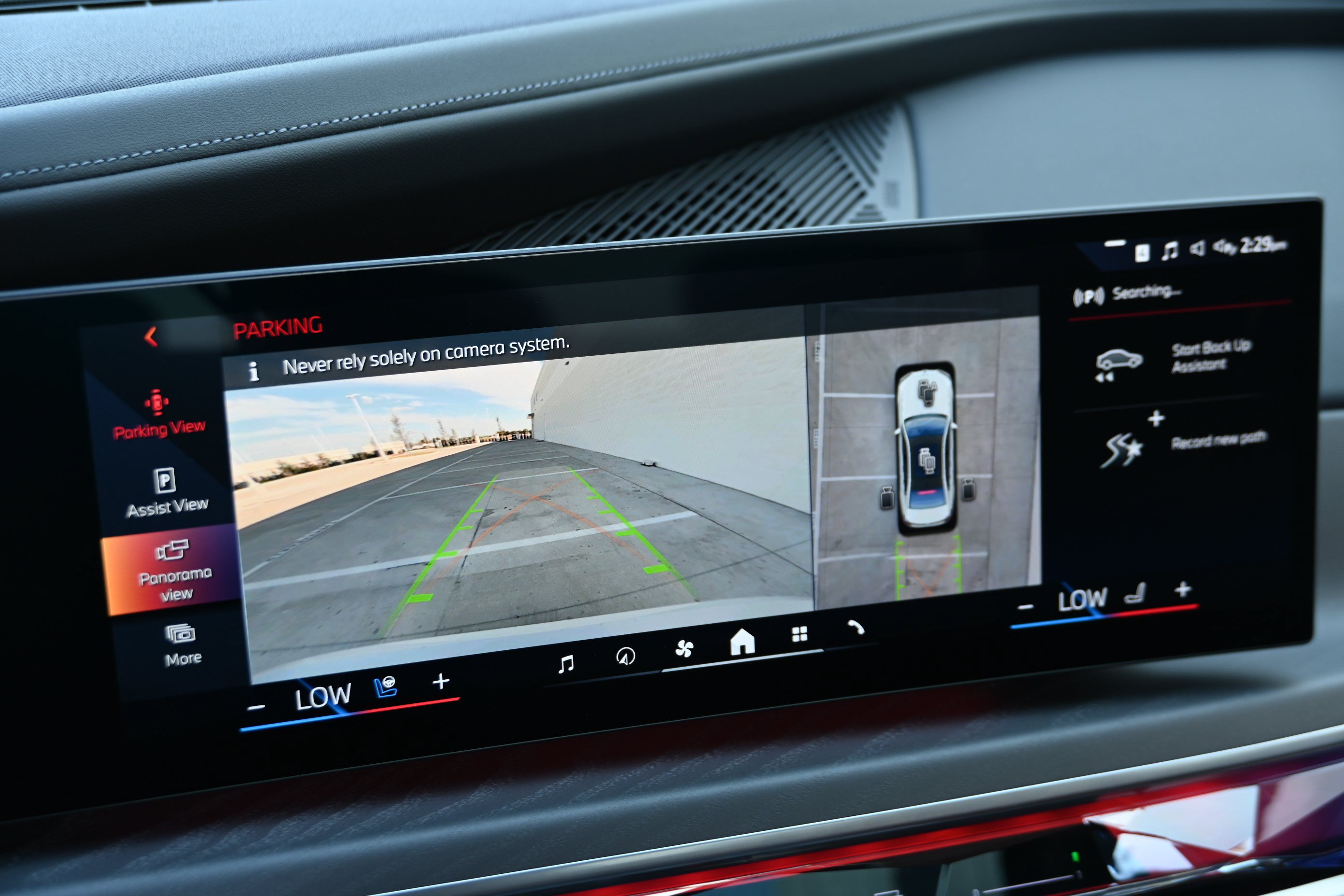 Certified 2023 BMW i7 xDrive60 w/ Executive Package 2 AWD/4WD image 19