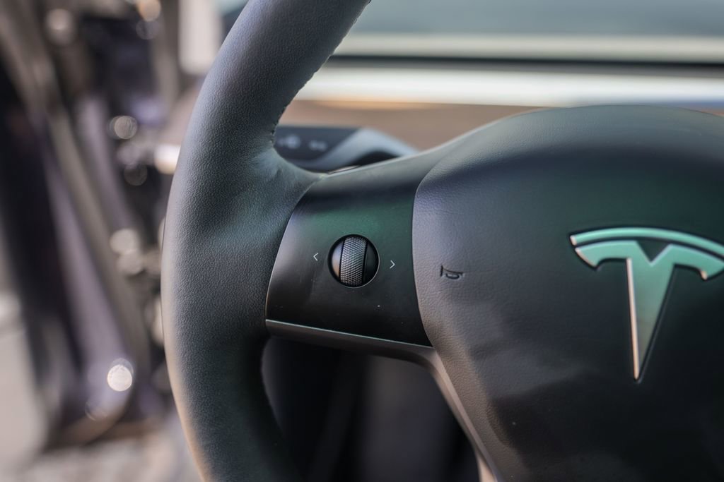Used 2023 Tesla Model 3 Standard Range RWD image 13