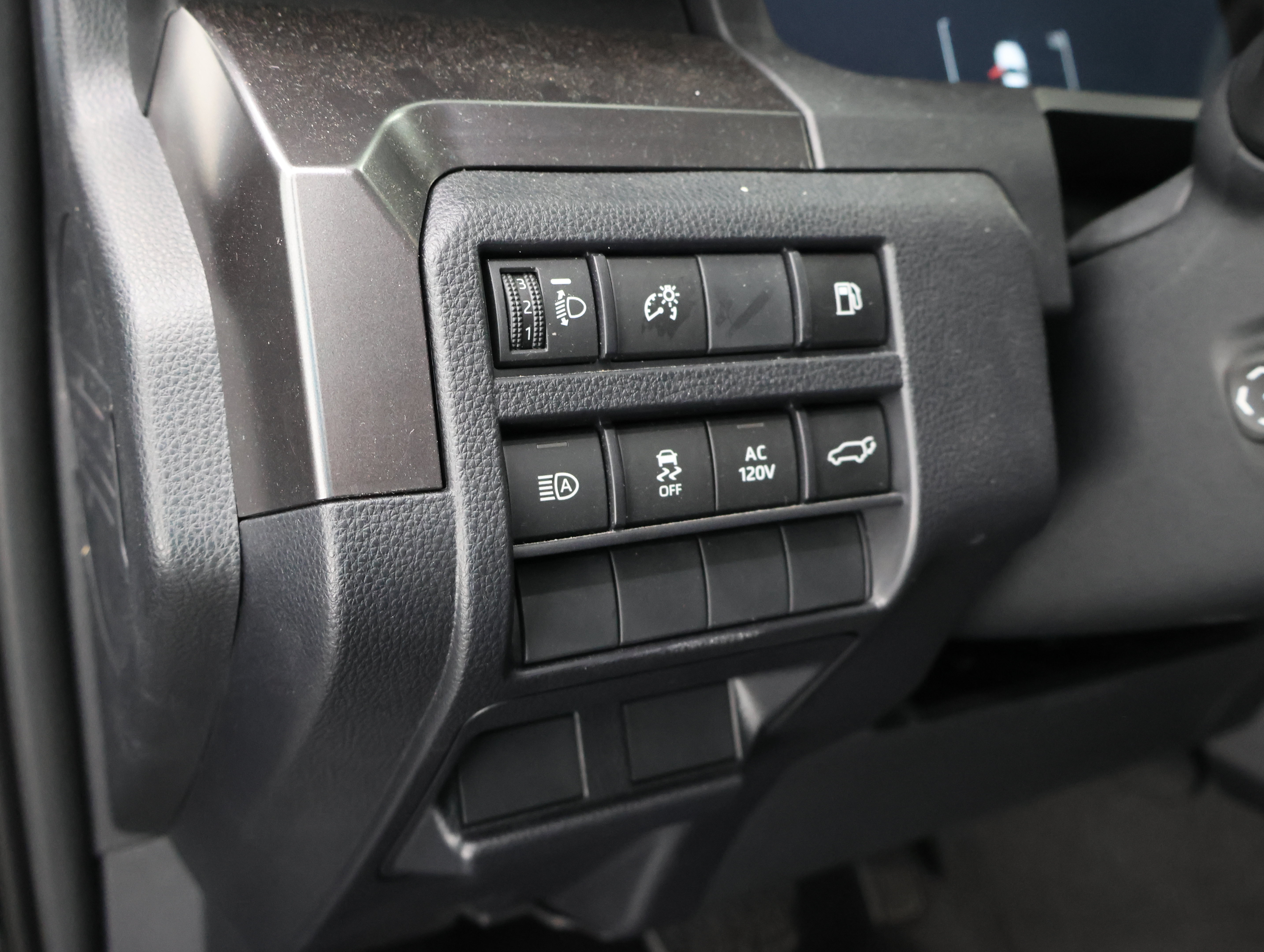Used 2025 Toyota 4Runner TRD Off-Road Premium AWD/4WD image 46