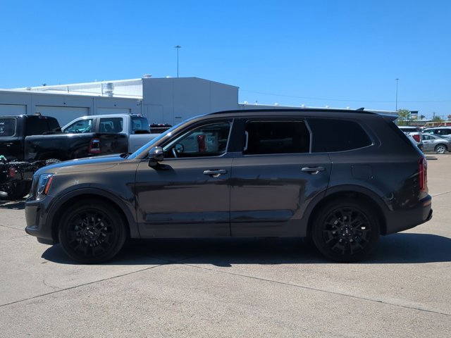 Used 2022 Kia Telluride SX w/ SX Prestige Package image 9