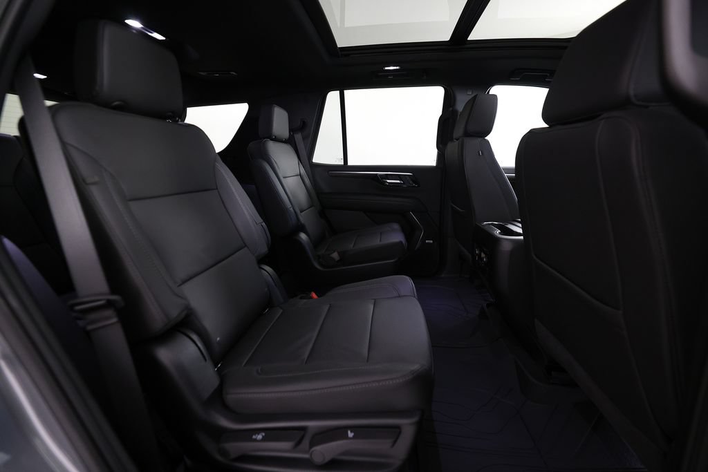 Used 2026 Chevrolet Tahoe Z71 w/ Comfort Package AWD/4WD image 11