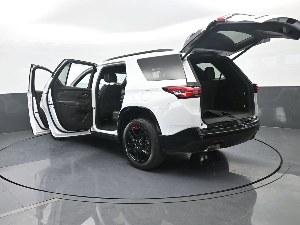 Used 2023 Chevrolet Traverse Premier w/ Redline Edition image 88