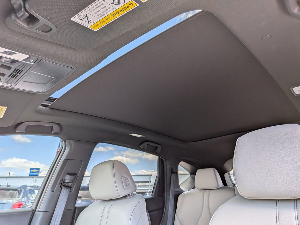 Used 2025 Acura RDX SH-AWD image 17