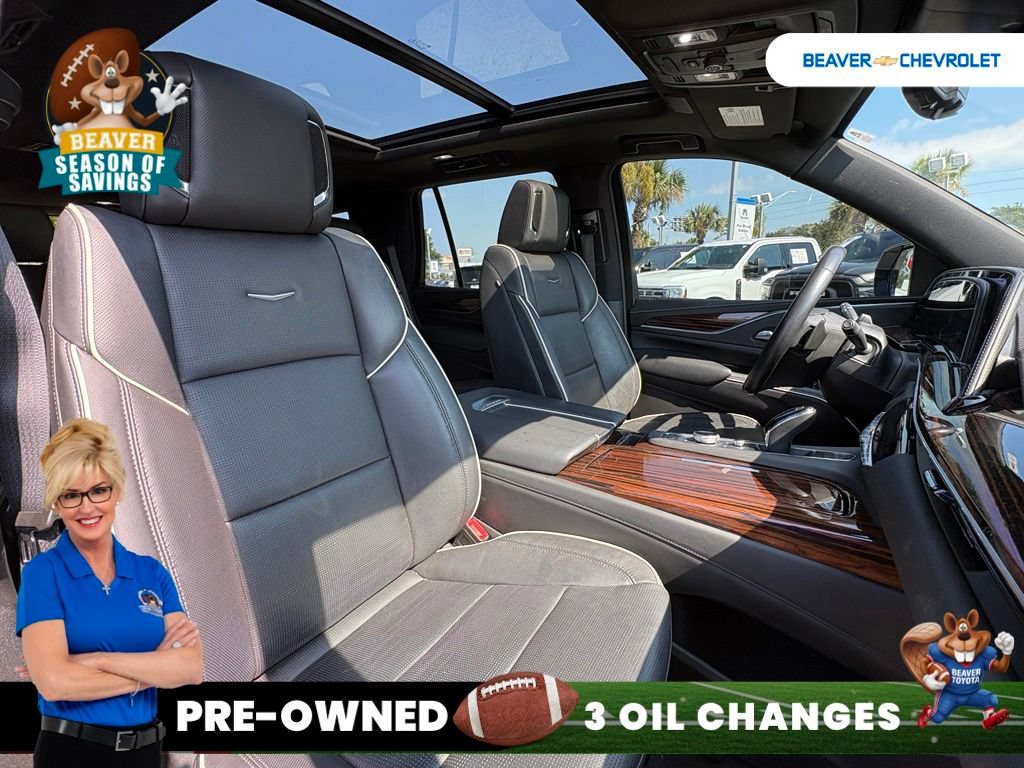 Used 2023 Cadillac Escalade Premium Luxury AWD/4WD image 23