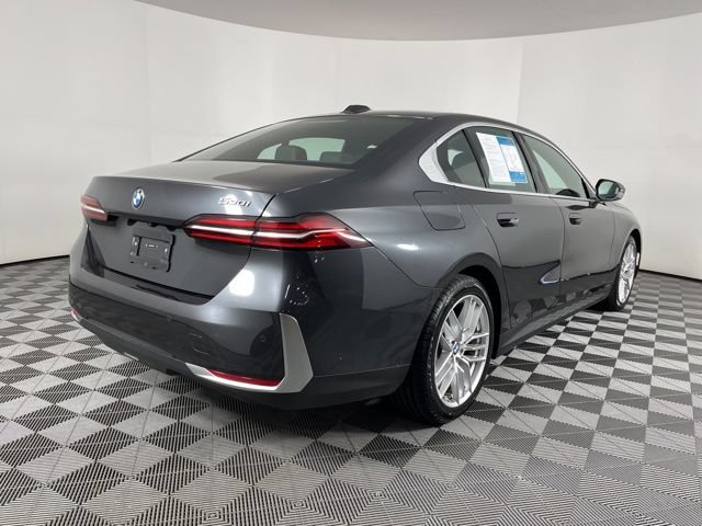 Used 2024 BMW 530i RWD image 10
