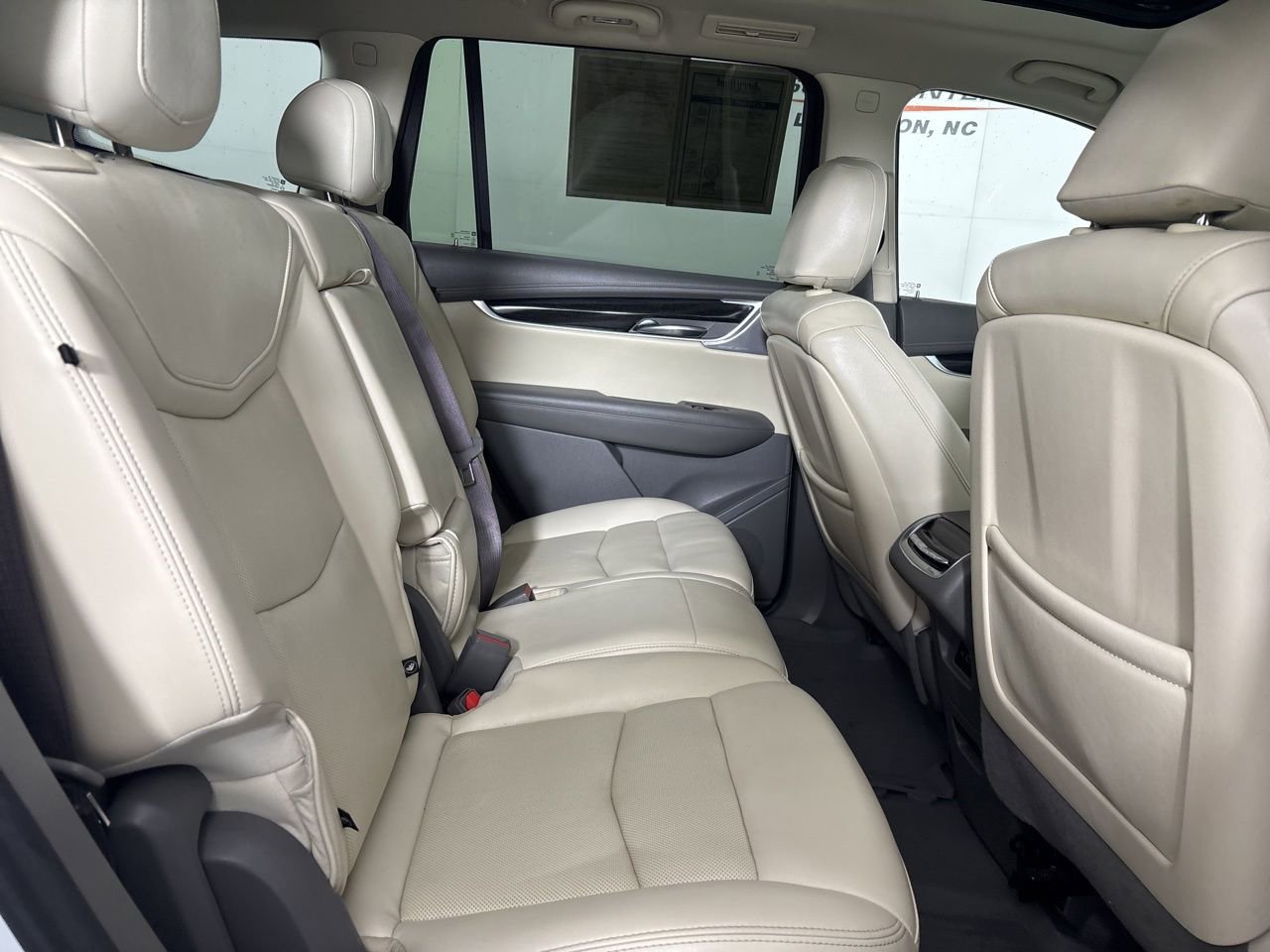 Used 2023 Cadillac XT6 Premium Luxury w/ Technology Package image 28