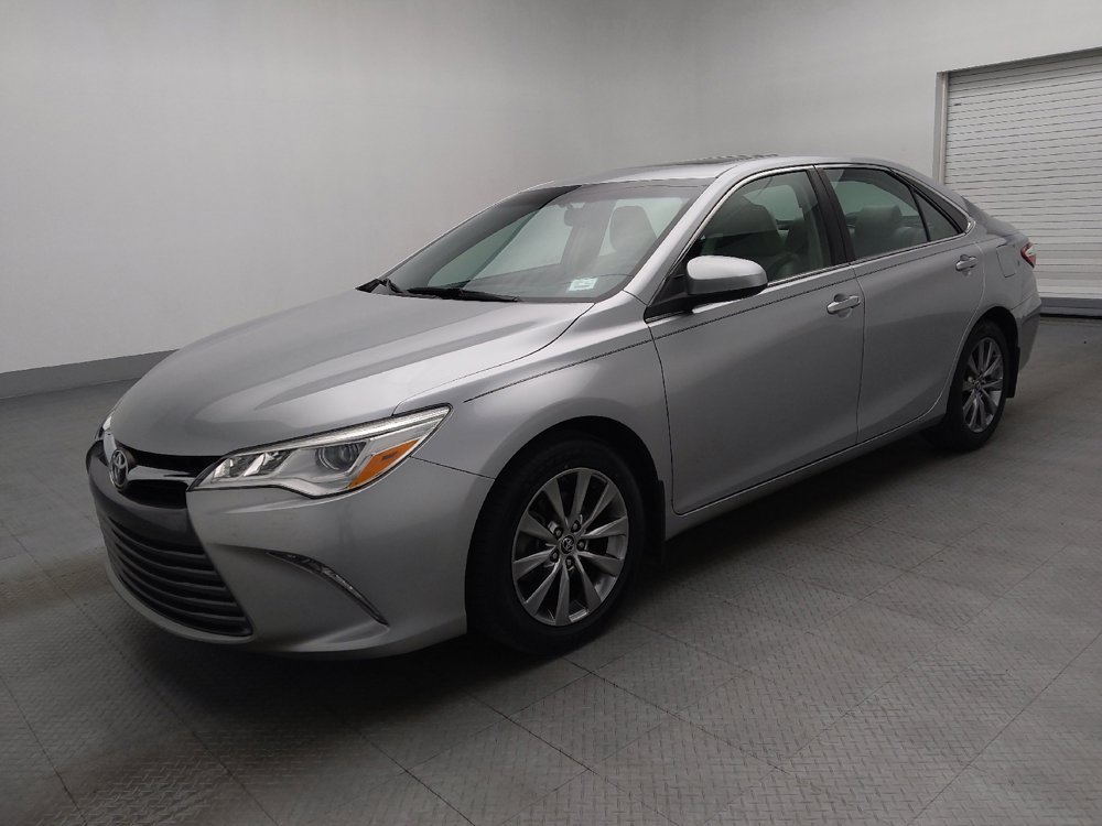 Used 2015 Toyota Camry XLE image 2