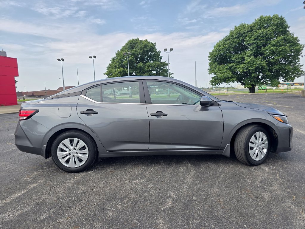Used 2025 Nissan Sentra S FWD image 14