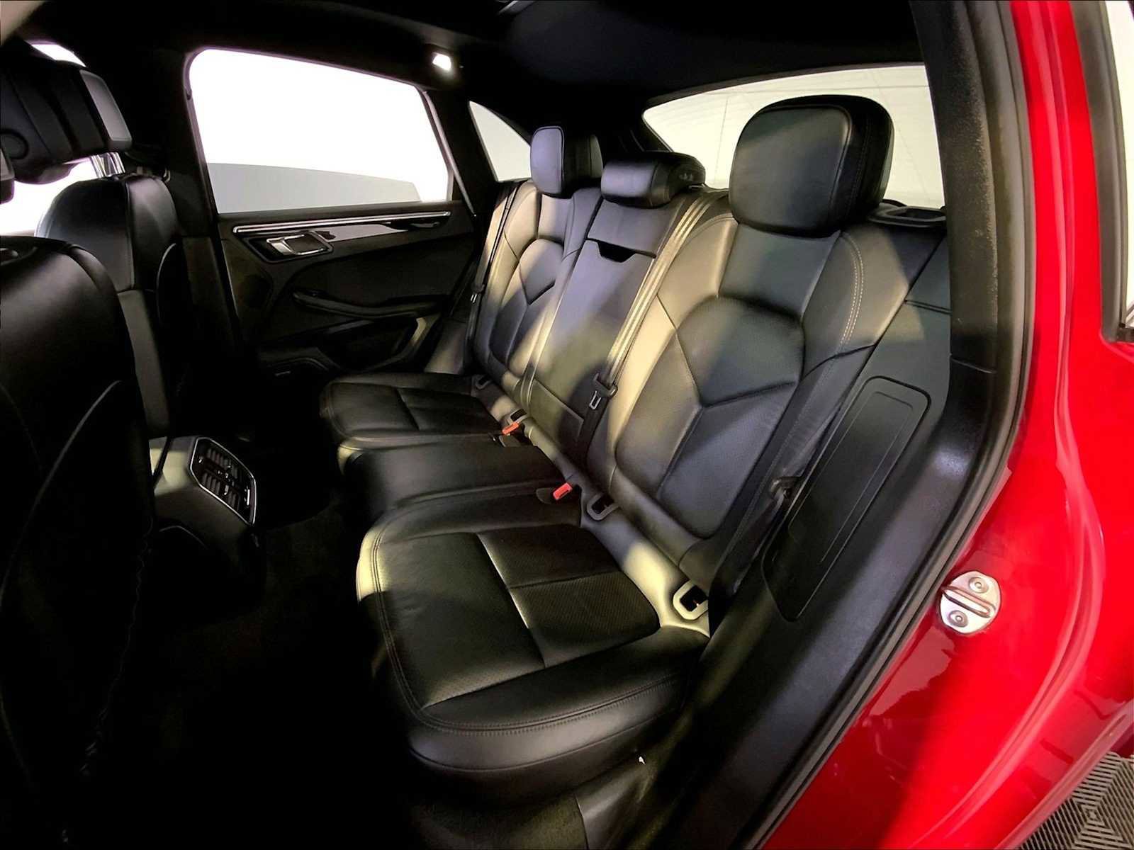 Certified 2017 Porsche Macan image 24