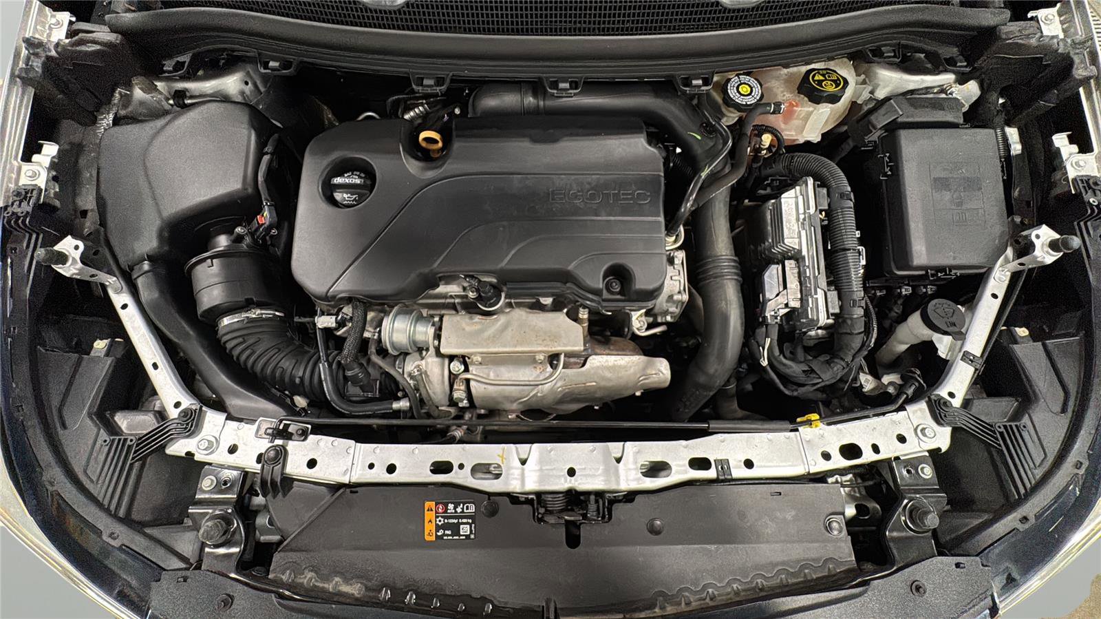 Used 2019 Chevrolet Cruze LS w/ LS Convenience Package FWD image 9