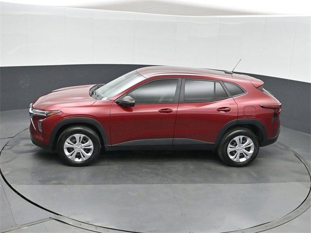 Used 2024 Chevrolet Trax LS image 34