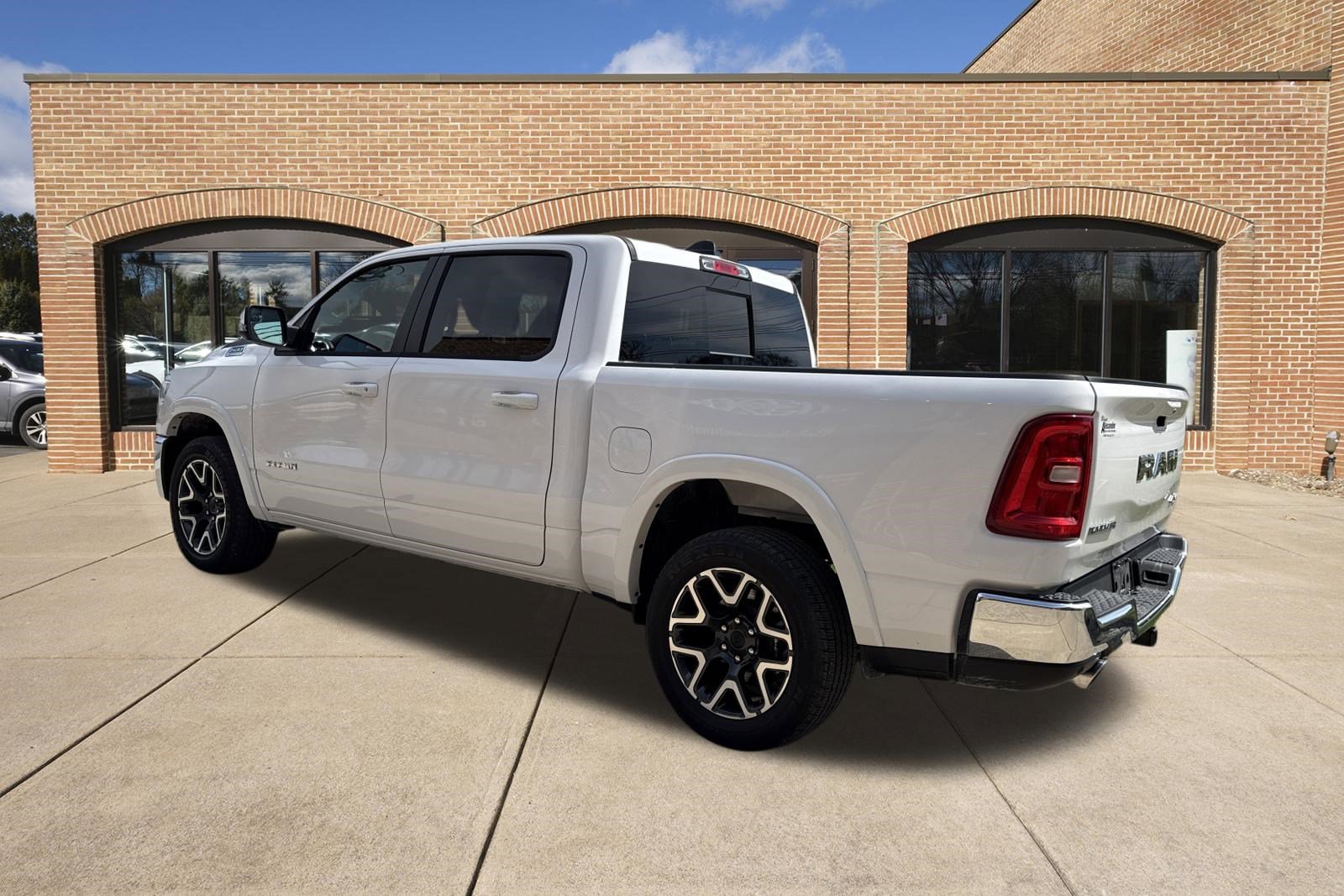 Used 2026 RAM 1500 Laramie AWD/4WD image 6