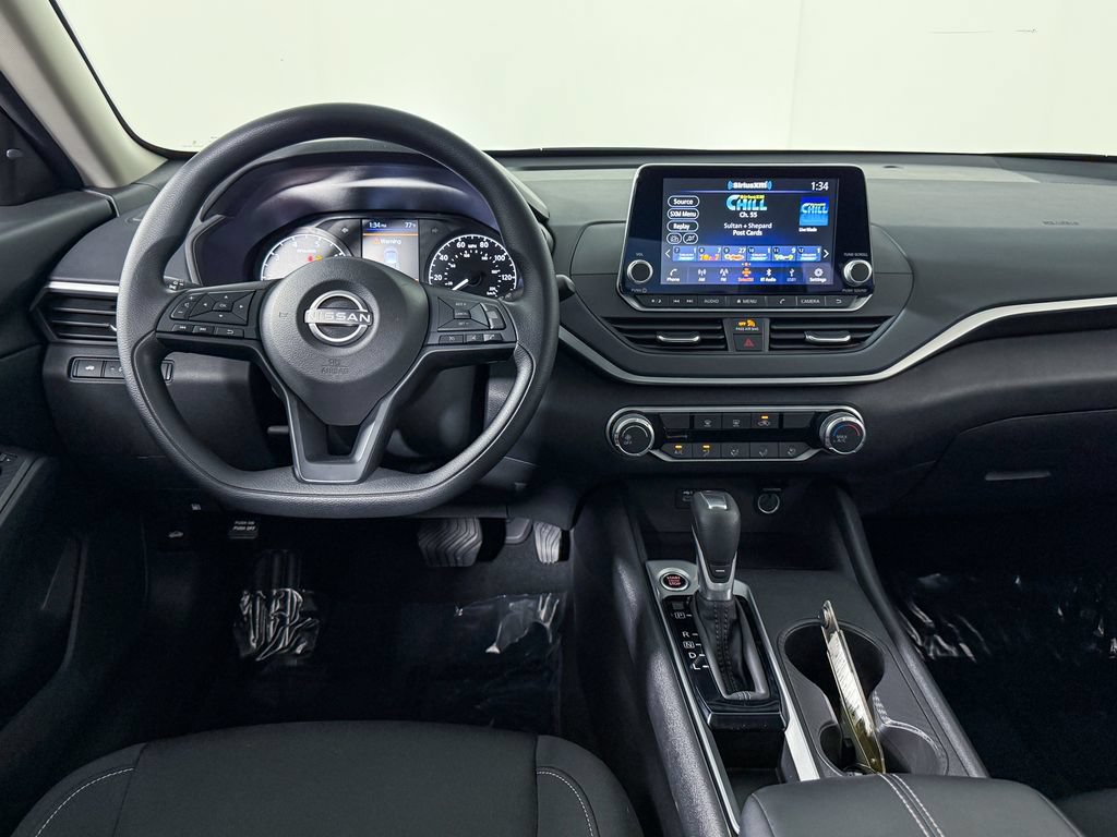 Certified 2025 Nissan Altima 2.5 S FWD image 15