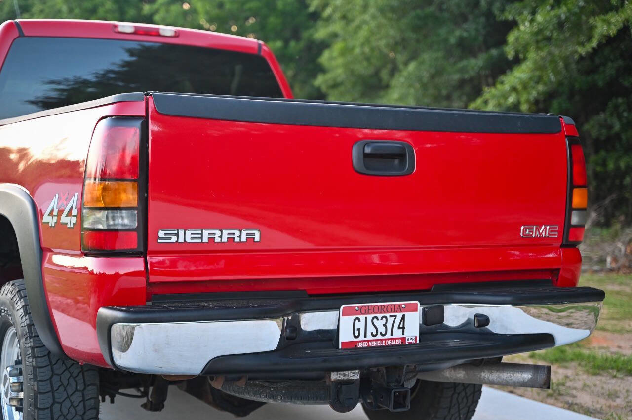 Used 2006 GMC Sierra 2500 SLT w/ Heavy-Duty Power Package AWD/4WD image 33