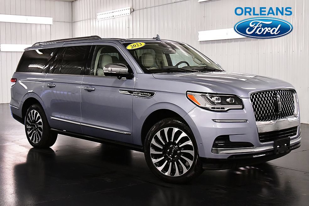 Used 2023 Lincoln Navigator L Black Label AWD/4WD image 1