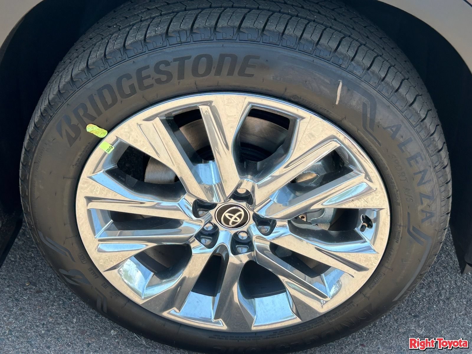New 2026 Toyota Highlander Limited AWD/4WD image 11