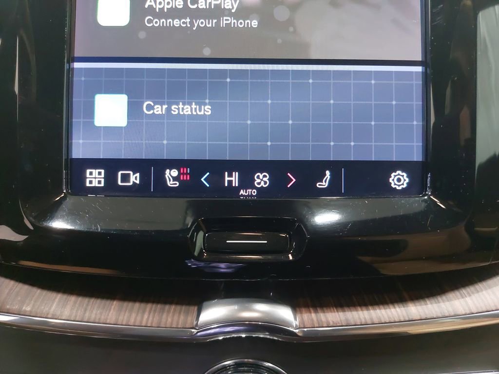 Used 2023 Volvo XC60 B6 Ultimate image 21