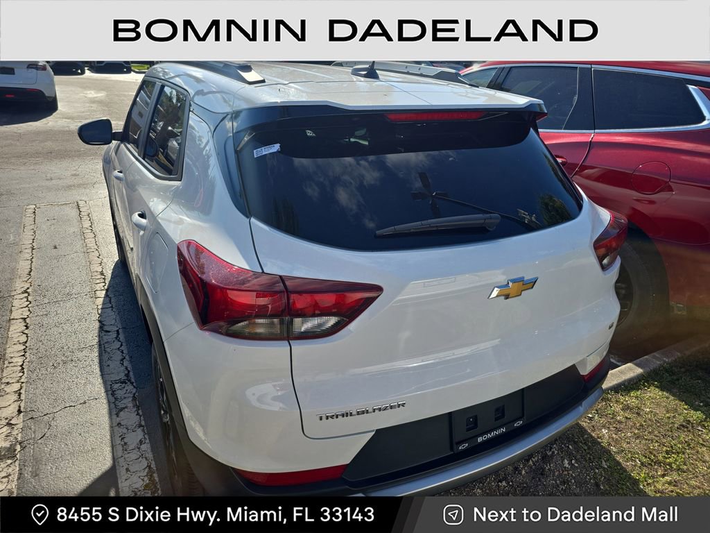 Used 2023 Chevrolet TrailBlazer LT image 3