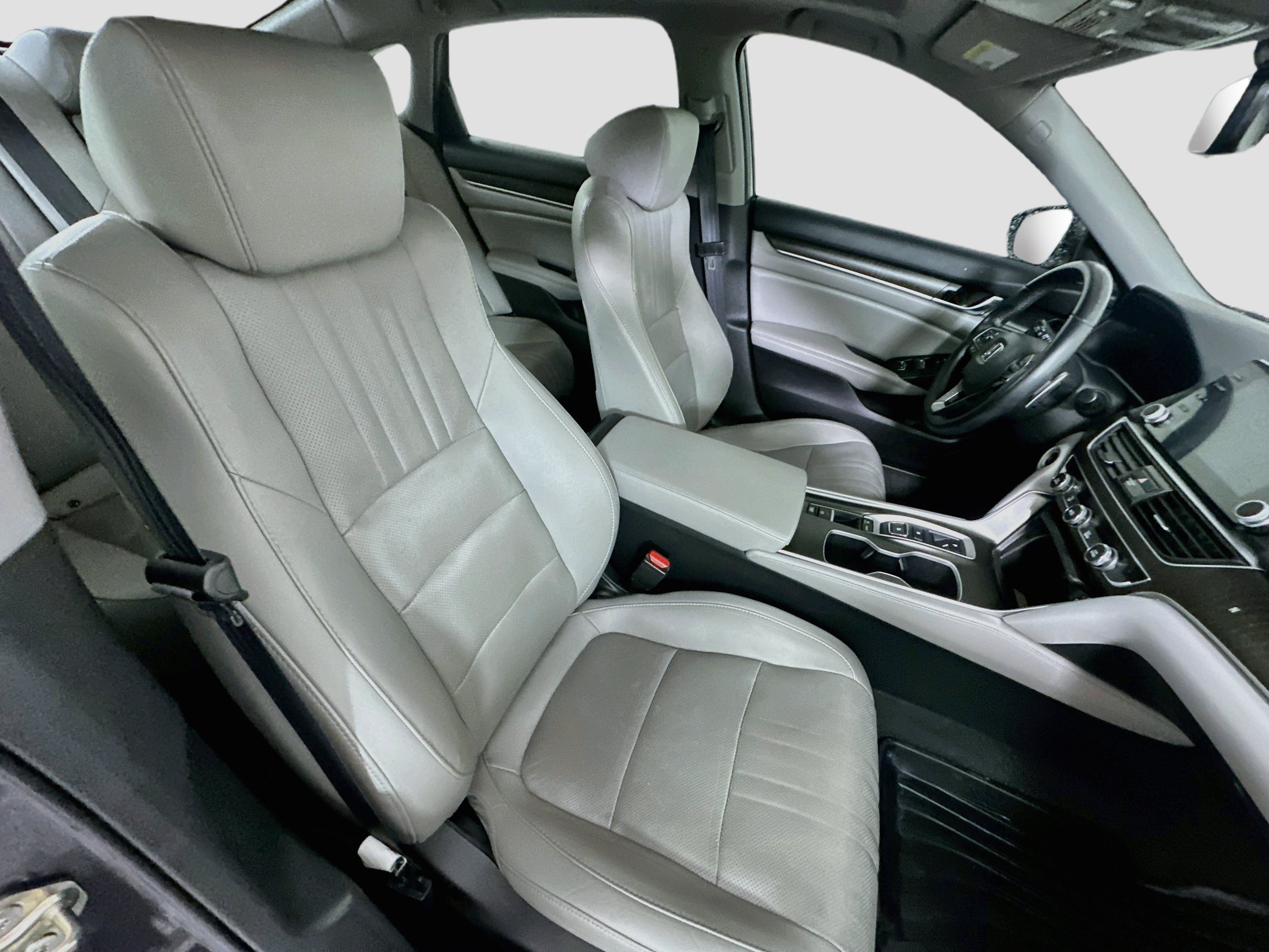Used 2019 Honda Accord Touring image 31