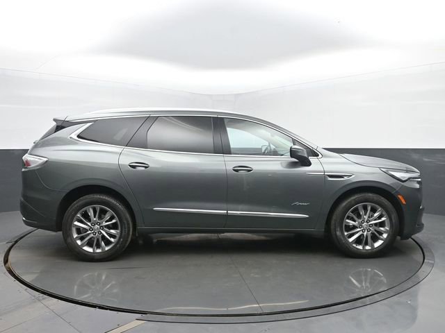 Used 2023 Buick Enclave Avenir w/ Avenir Technology Package image 6