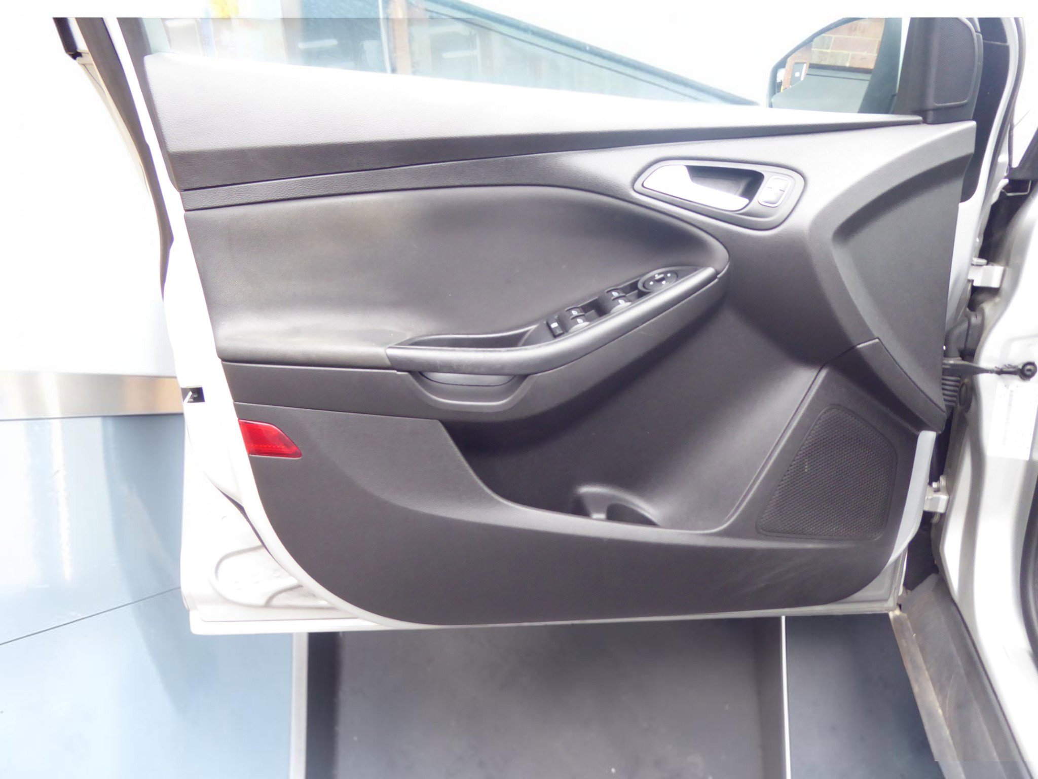 Used 2017 Ford Focus SE FWD image 21