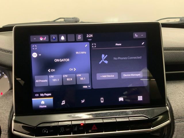 Used 2024 Jeep Compass Latitude w/ Sun and Sound Group image 28