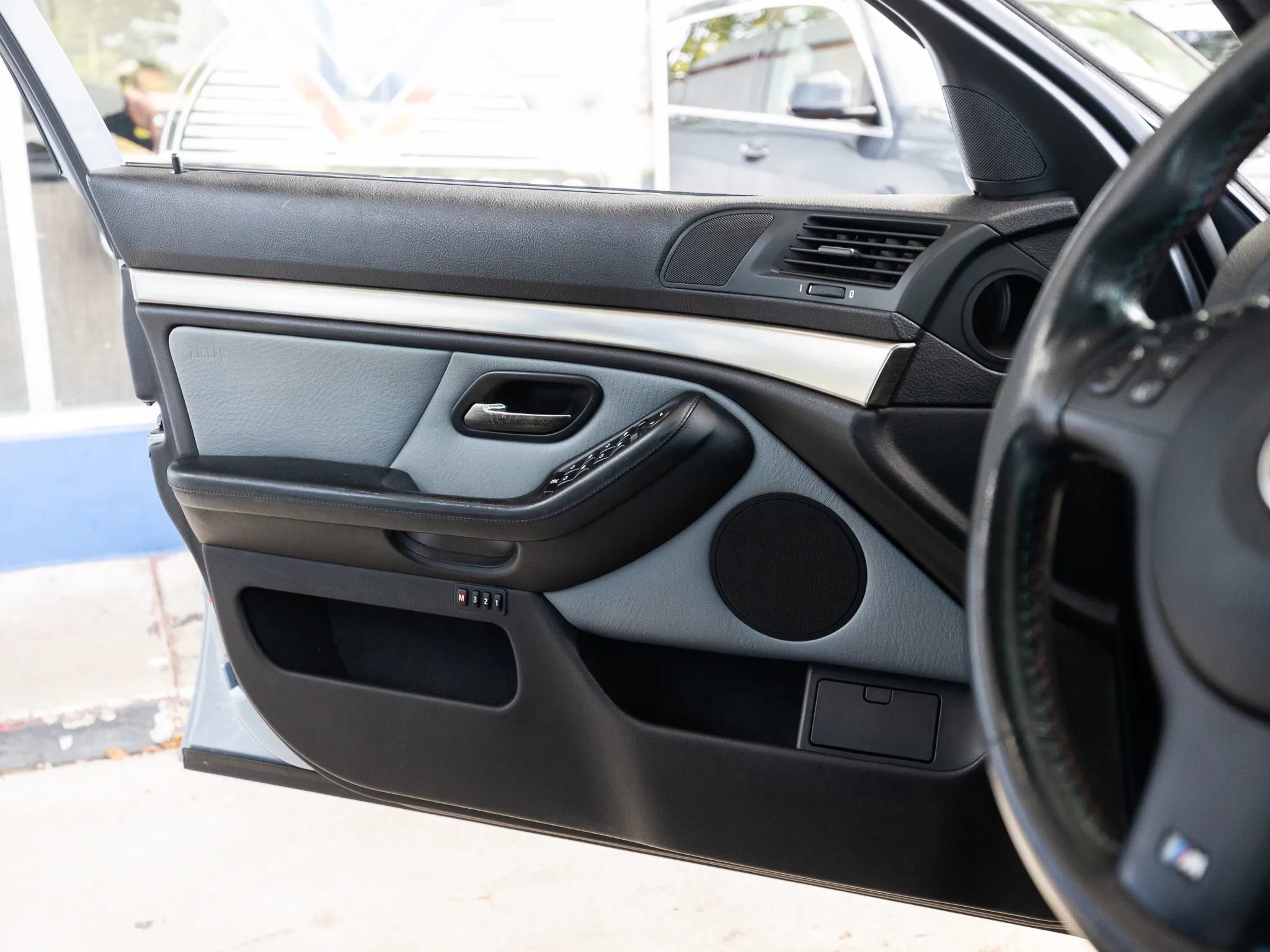 Used 2001 BMW M5 RWD image 38