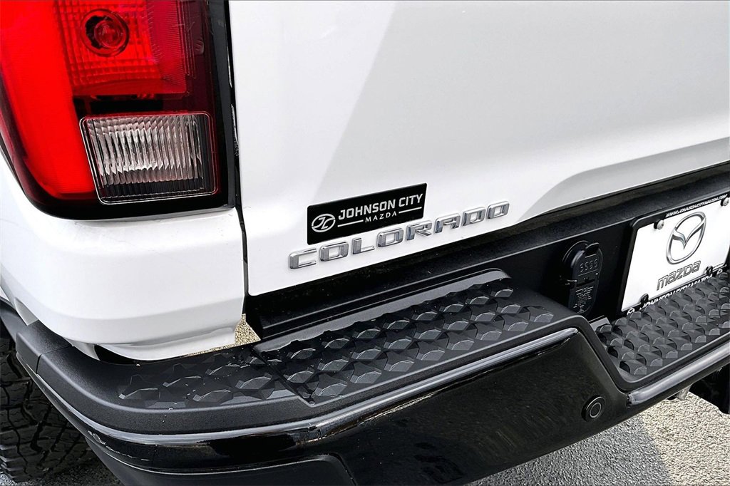 Used 2024 Chevrolet Colorado ZR2 w/ ZR2 Convenience Package III image 8