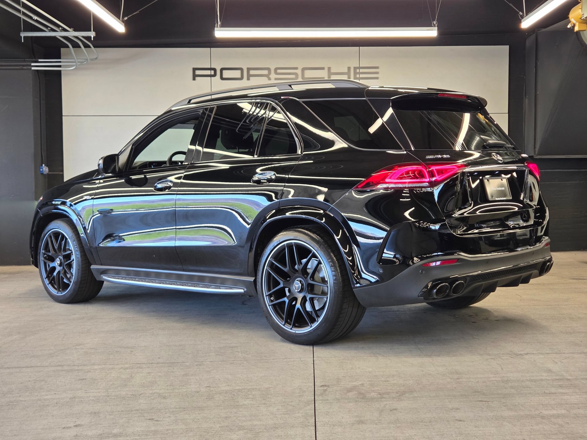 Used 2023 Mercedes-Benz GLE 53 AMG 4MATIC image 3