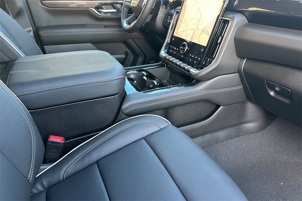 New 2026 GMC Yukon XL Elevation w/ Elevation Premium Package image 16