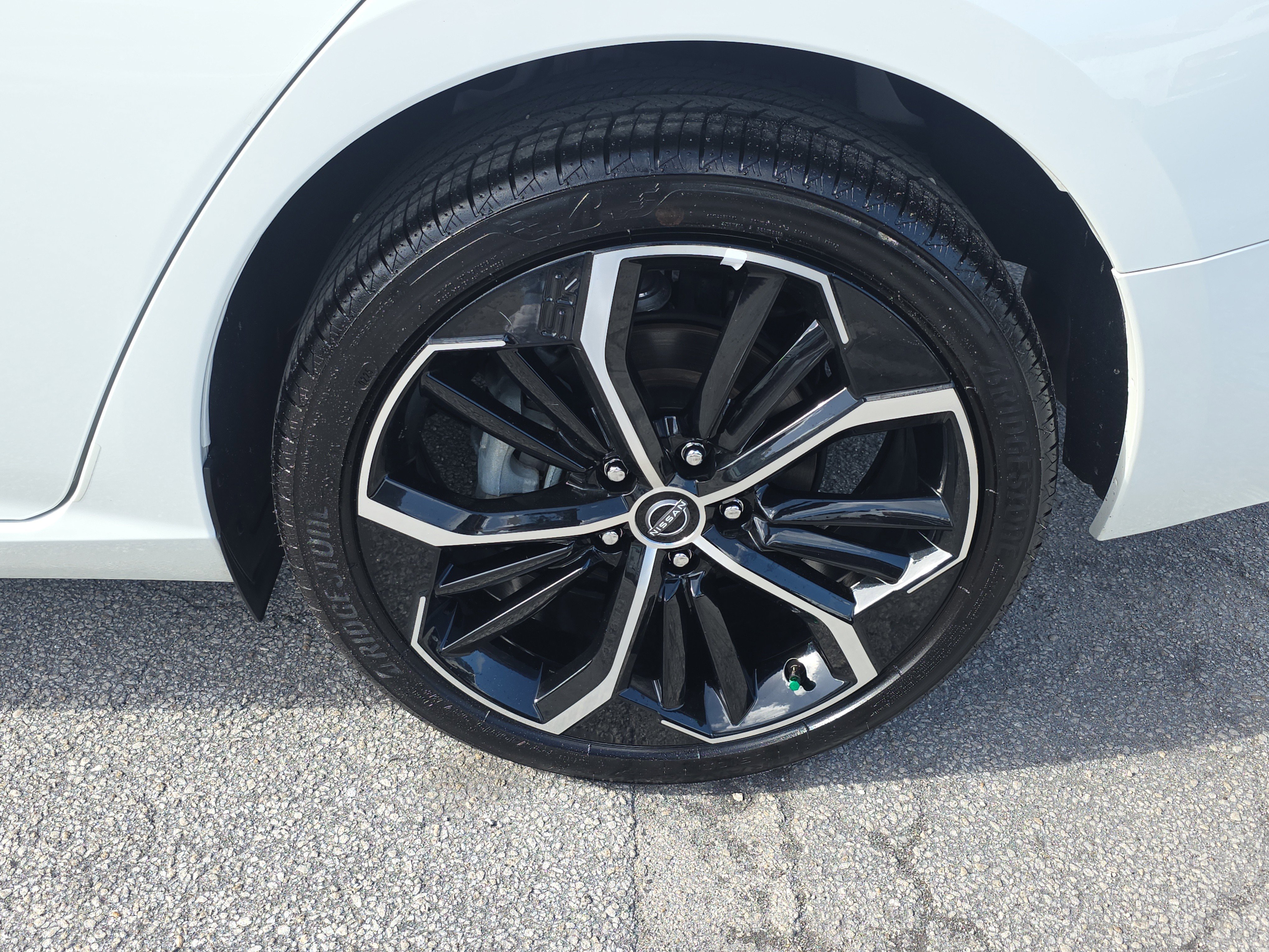 Used 2025 Nissan Altima 2.5 SR AWD/4WD image 14