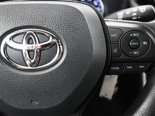Used 2021 Toyota RAV4 LE image 26