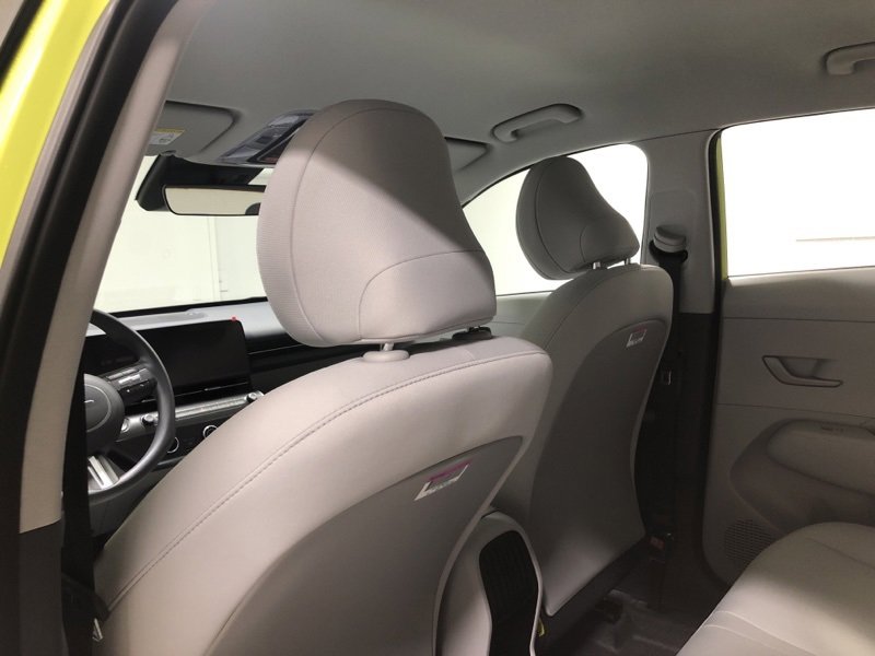 New 2026 Hyundai Kona SE image 15