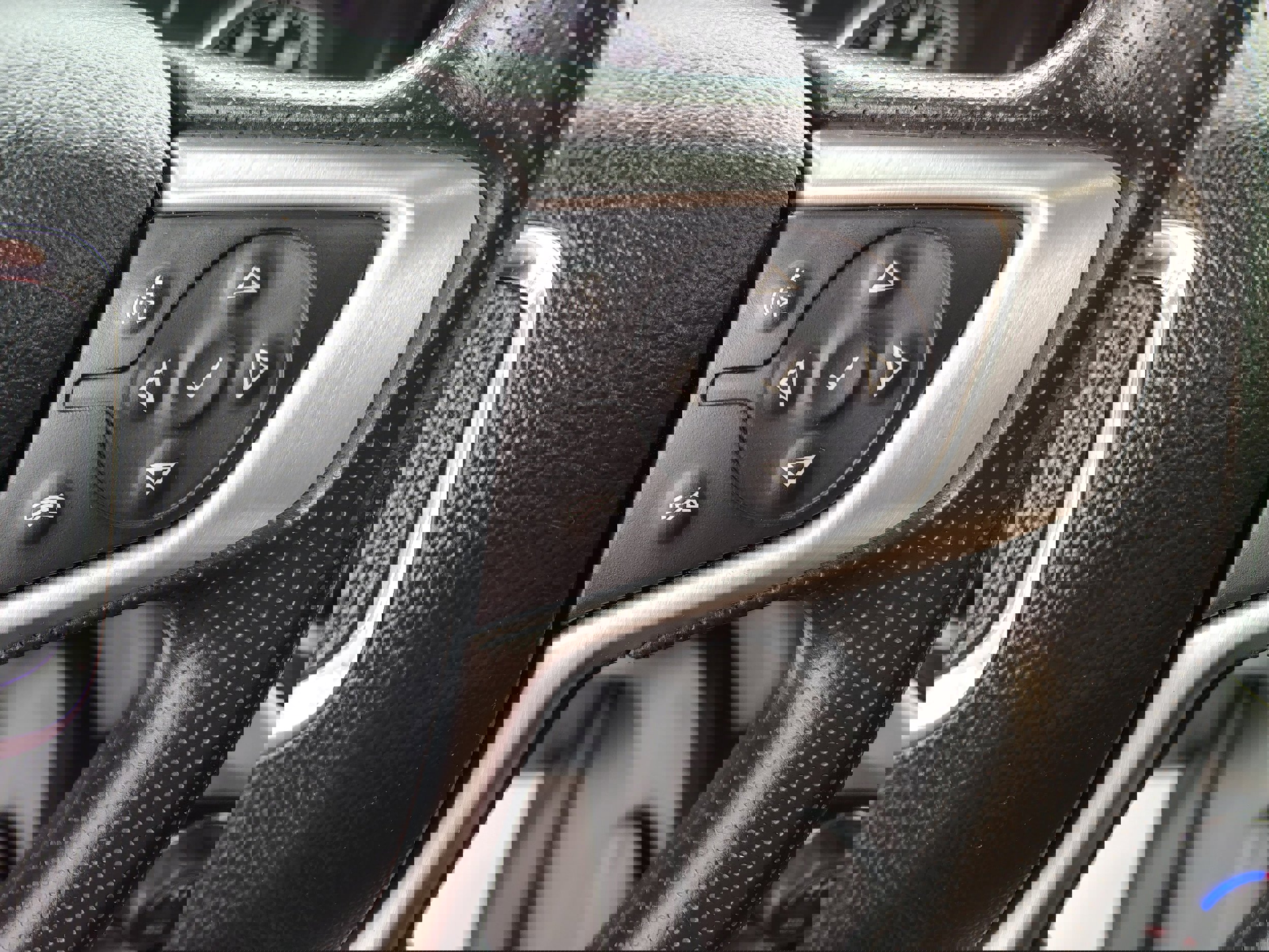 Used 2023 GMC Acadia SLE w/ Driver Convenience Package image 31