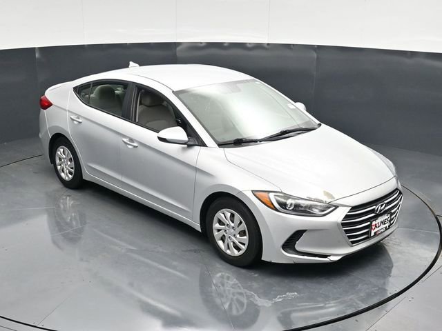 Used 2017 Hyundai Elantra SE image 35