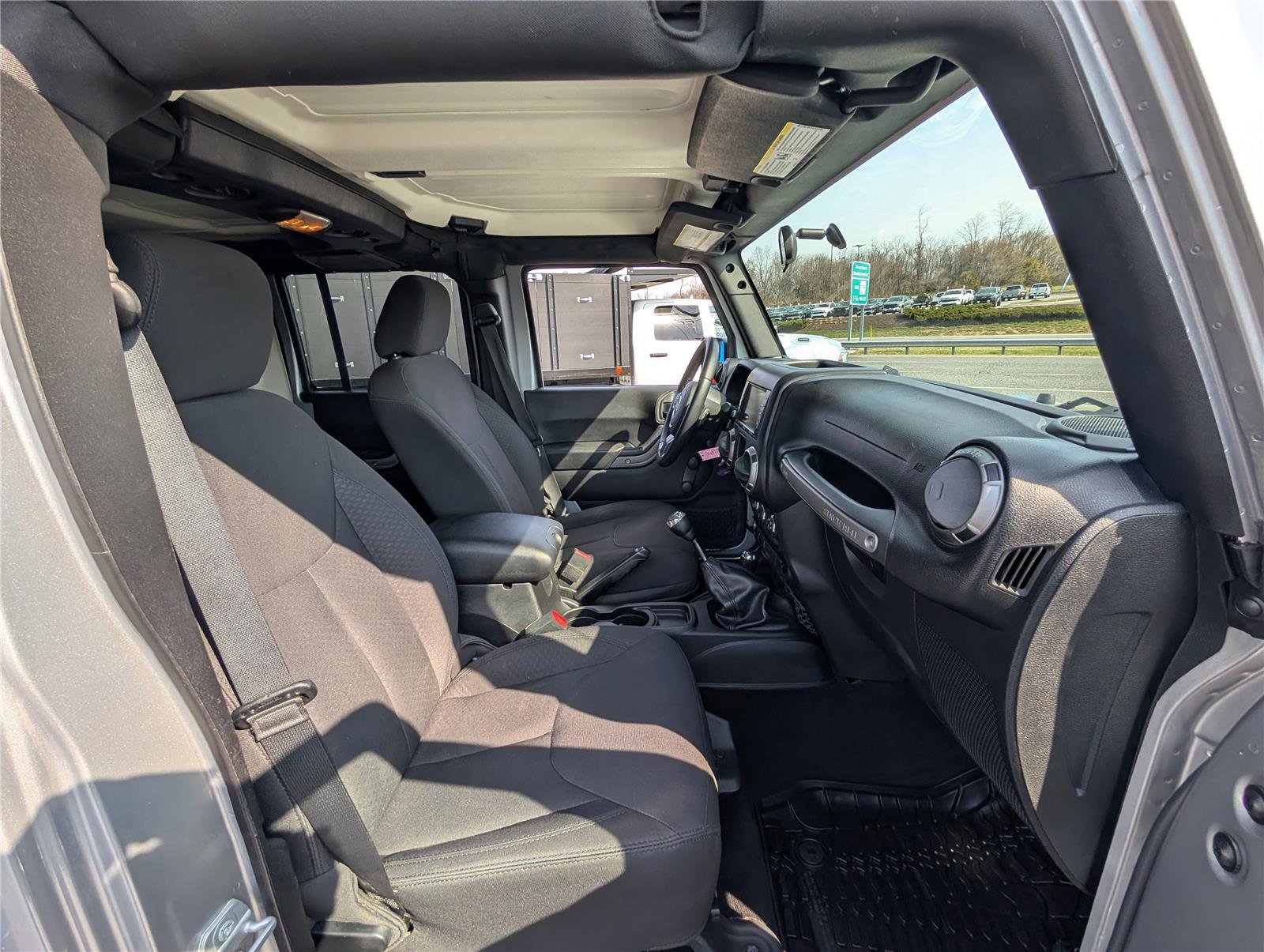 Used 2015 Jeep Wrangler Unlimited Sport image 11