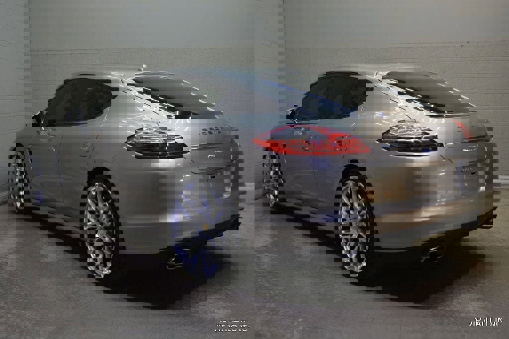 Used 2011 Porsche Panamera 4 AWD/4WD image 3