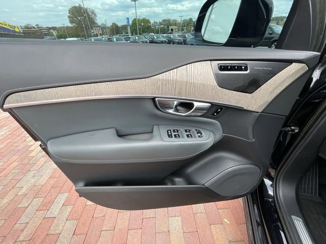 Used 2023 Volvo XC90 B6 Ultimate w/ Protection Package Premier image 10