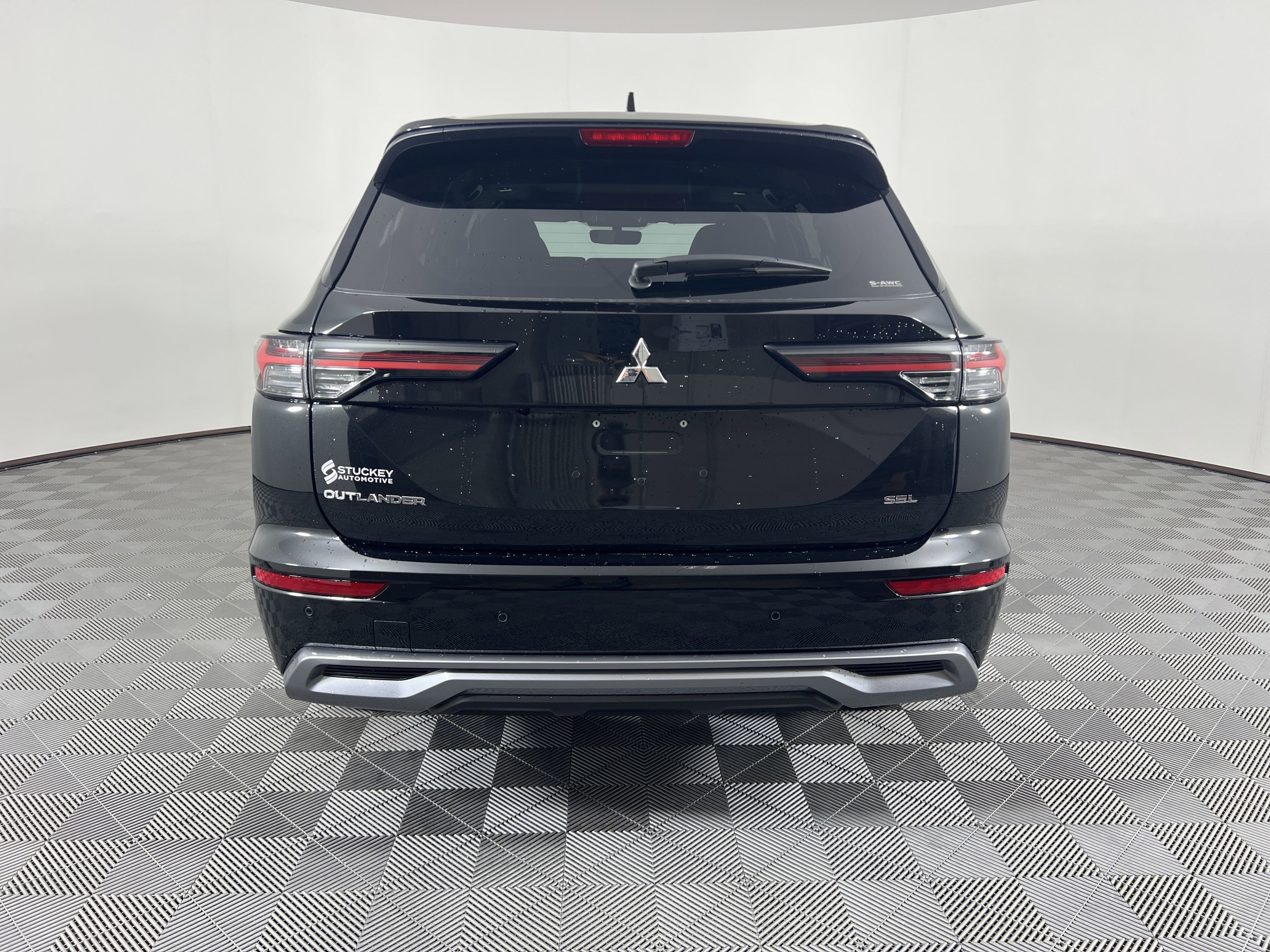 New 2025 Mitsubishi Outlander SEL image 4