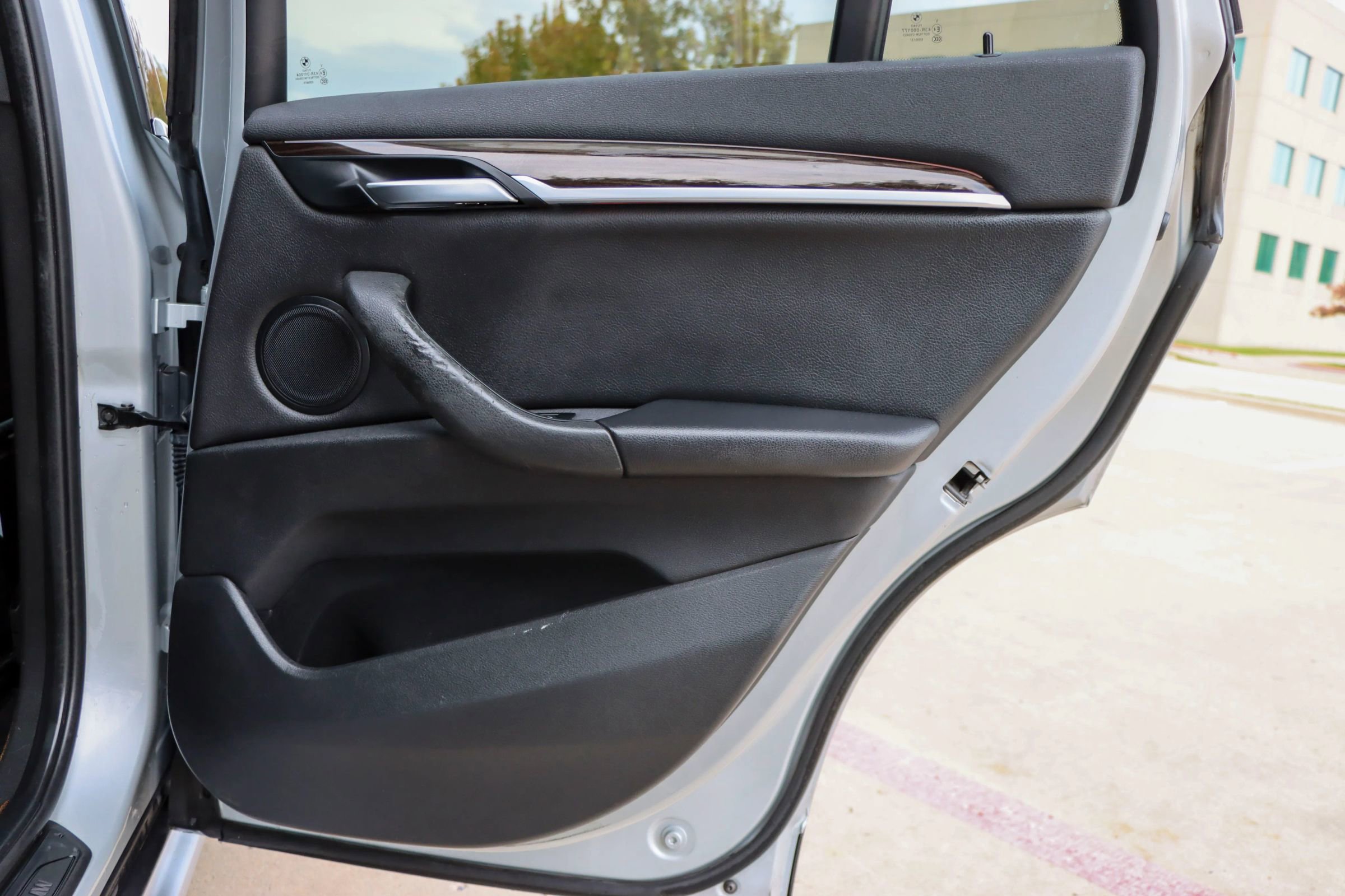 Used 2017 BMW X1 xDrive28i image 10