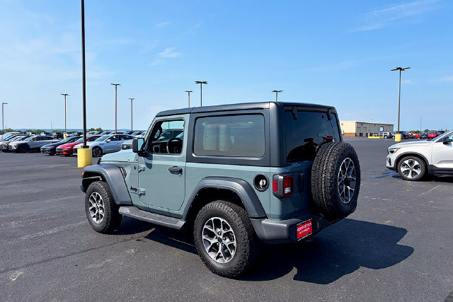 Used 2024 Jeep Wrangler Sport AWD/4WD image 5