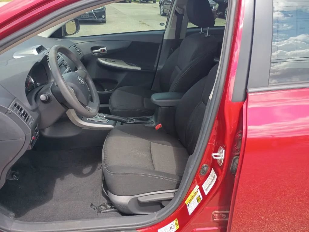 Used 2013 Toyota Corolla S FWD image 9