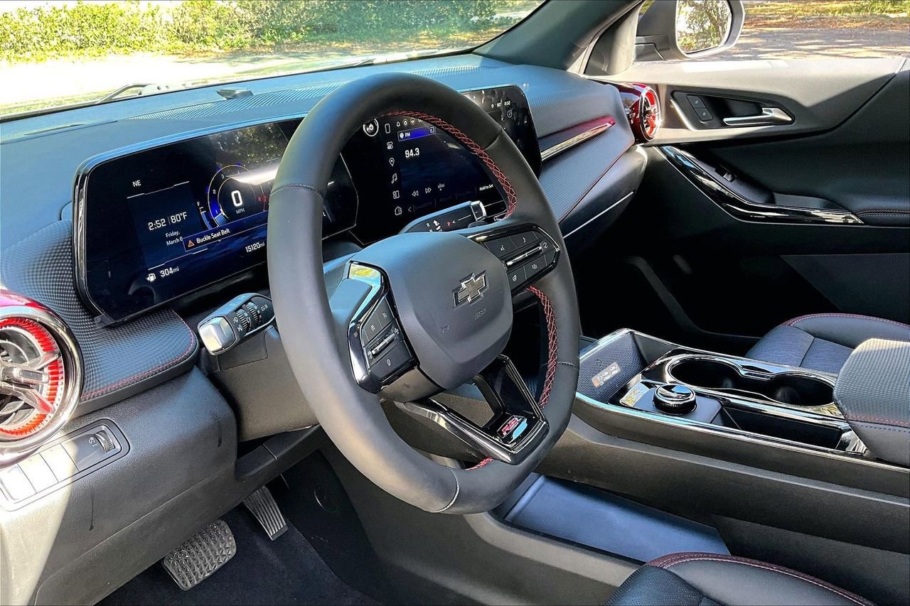 Used 2025 Chevrolet Equinox RS w/ Convenience Package III image 14