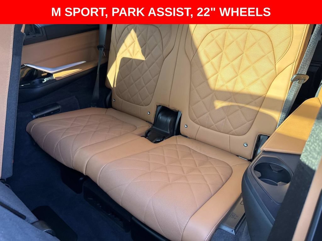 Used 2023 BMW X7 xDrive40i w/ M Sport Package AWD/4WD image 13