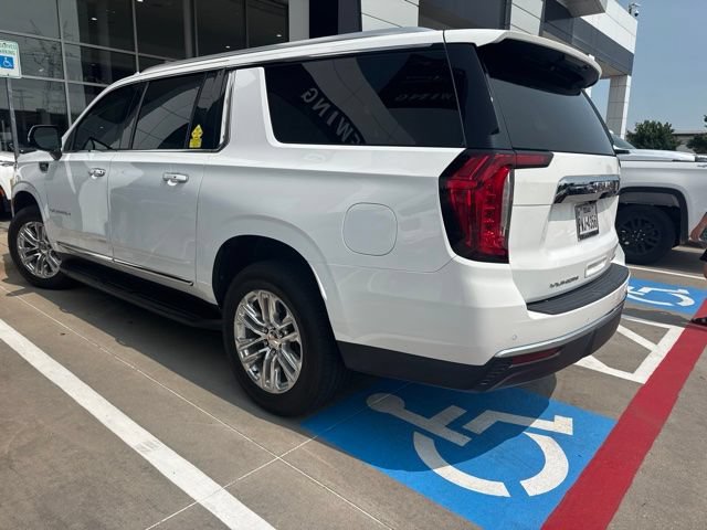 Used 2021 GMC Yukon XL SLT w/ SLT Luxury Package AWD/4WD image 3