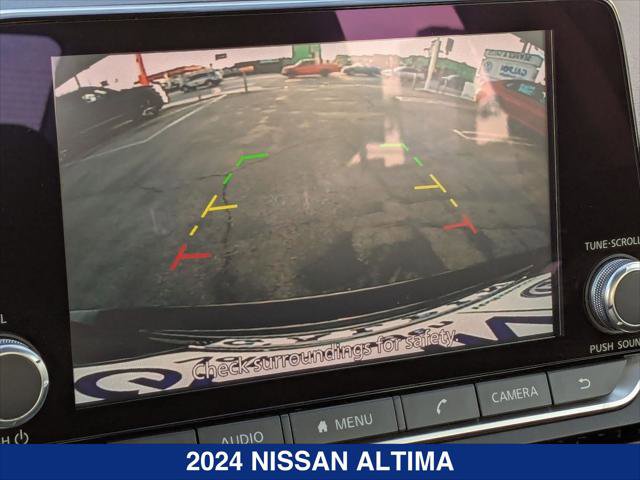 Used 2024 Nissan Altima 2.5 SV image 17