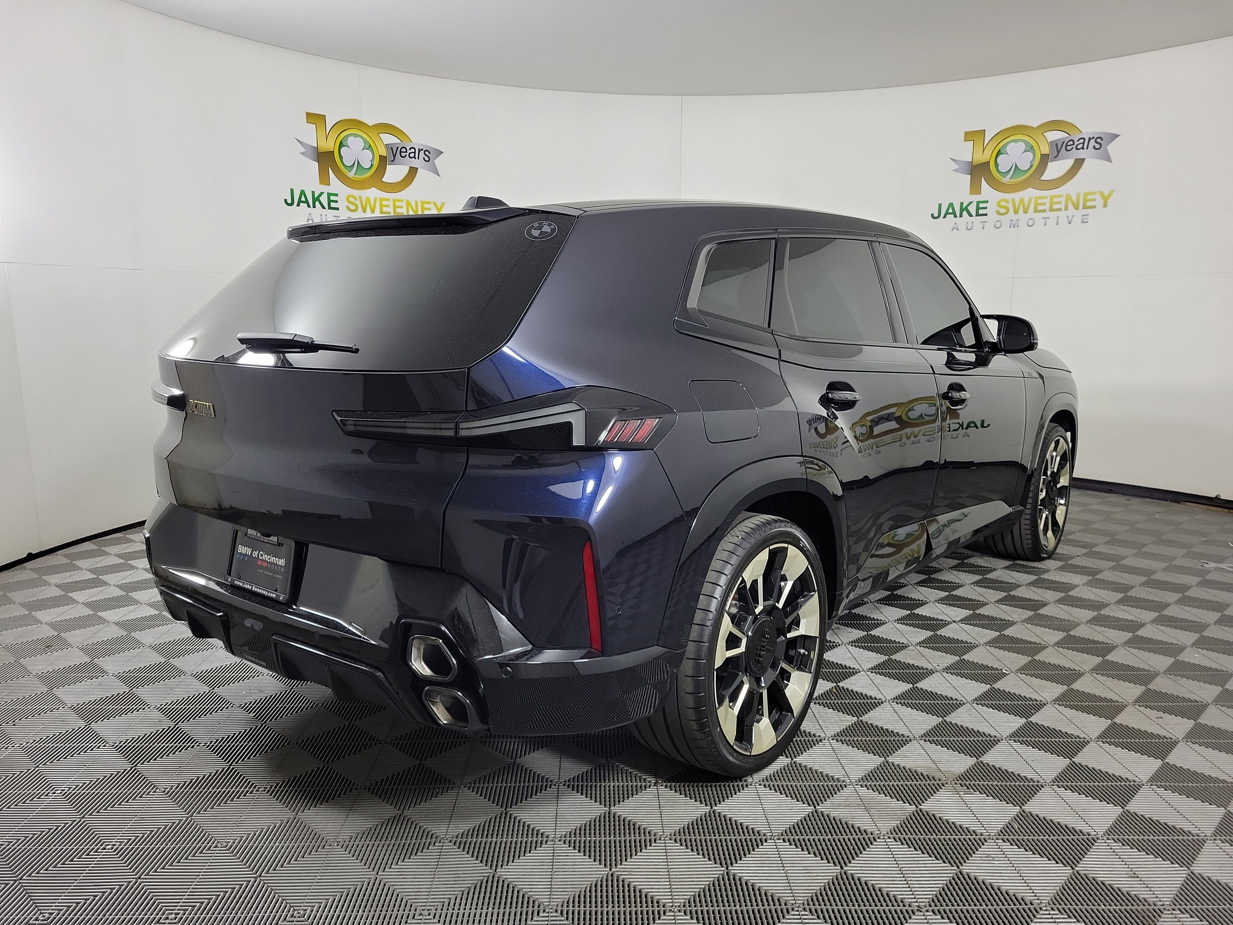 Certified 2023 BMW XM w/ M Driver's Package image 7