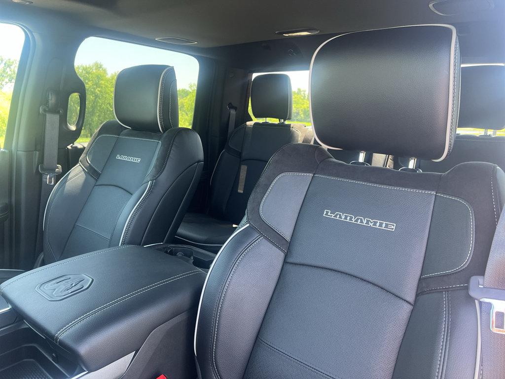 New 2026 RAM 2500 Laramie AWD/4WD image 16